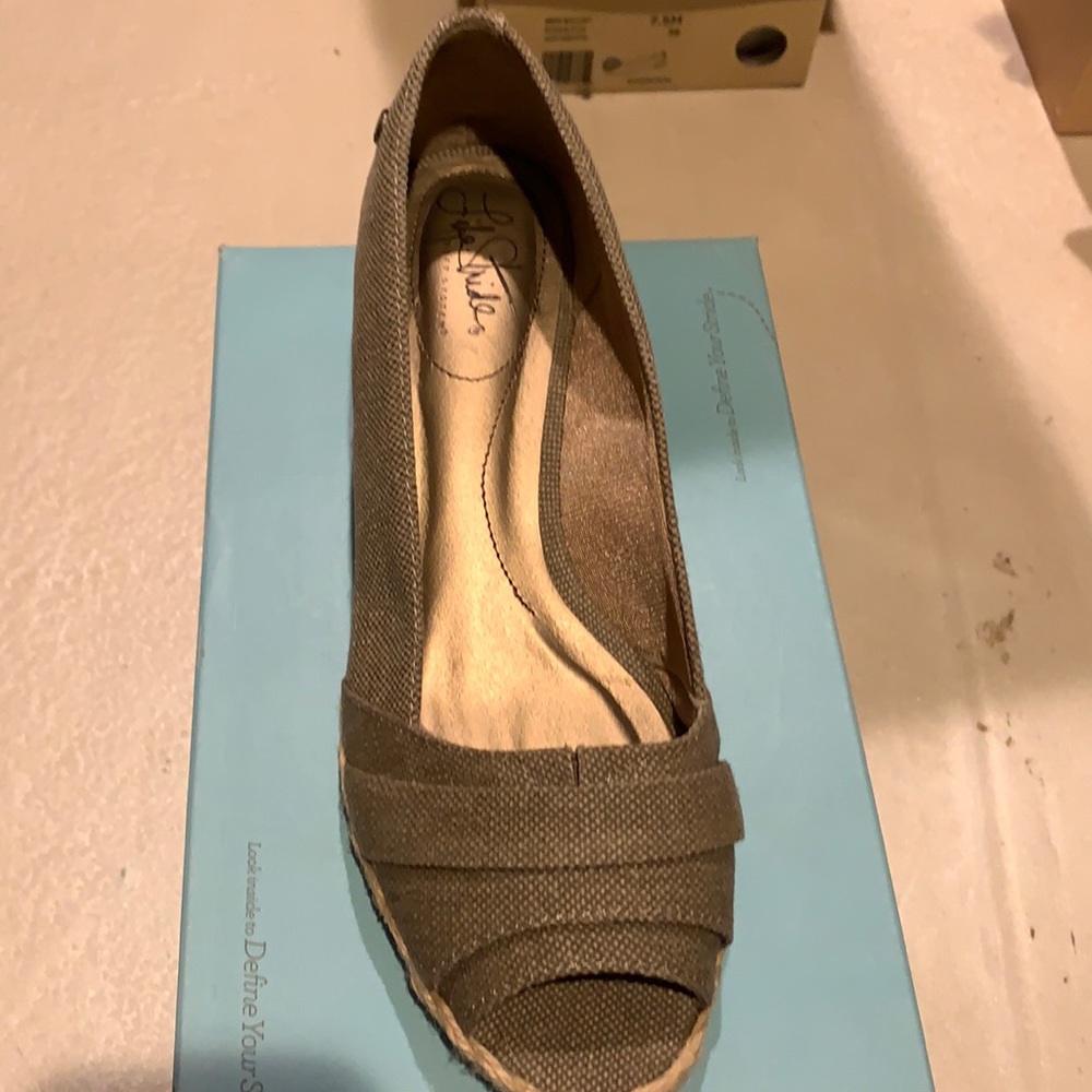 Lavish brown textured canvas wedges
